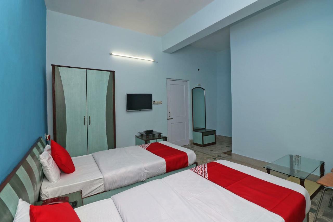 Oyo 37989 Hotel Debarshi Bānkura Zewnętrze zdjęcie